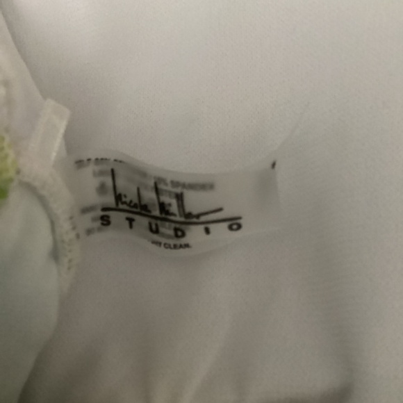 Women’s one piece swimsuit - Picture 6 of 7